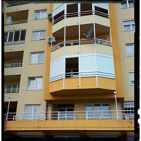 Apartman Jelena * 巴尼西卢卡